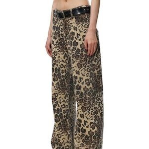 Aelfric Eden Animal Print Leopard Denim Pants NWT size 31 Tik Tok Fave